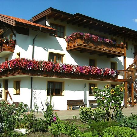 Ferienwohnungen Krismer Arzl im Pitztal Exterior foto